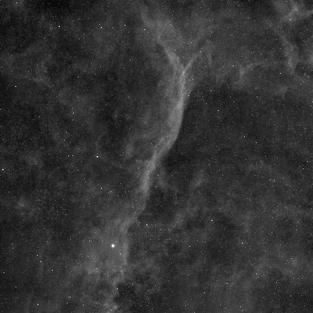 Sh2_102_12x20min_Ha_StarsBackIn_SqCrop
