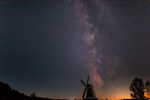 Windmill_05Oct2026-1737_BlurX_NoiseX_Clarity_SelectiveColour