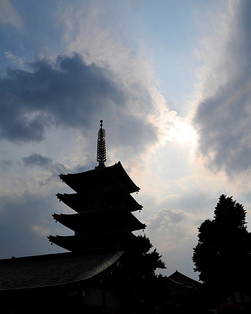 Tower_at_Asakusa_sm