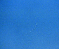 Crescent_moon_26hrs_old_crop
