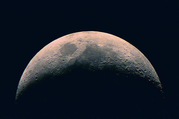 Crescent_Moon_Aug_2001