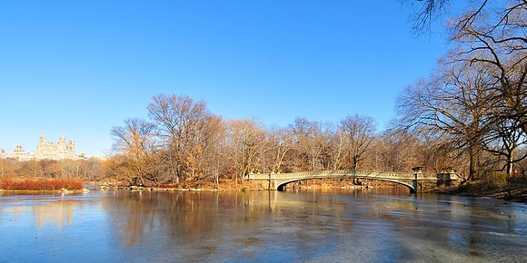 Bow_Bridge_Far_web