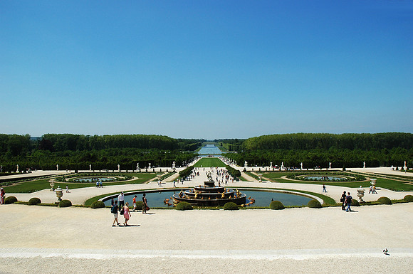 Versailles_Rear2