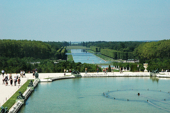 Versailles_Rear