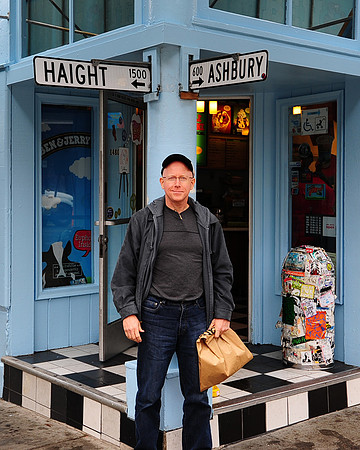 Stuart_at_Haight_and_Ashbury_5238