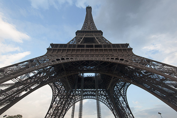 Eiffel_Tower_4153
