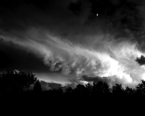 Moon_w_StormClouds_8369
