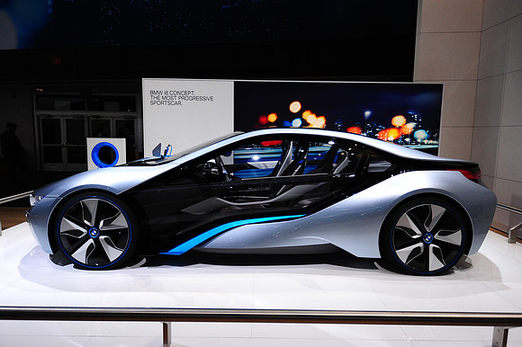 BMW i8 sideview