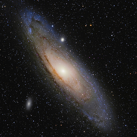 M31_LRGB_AP155_U16M_big_labcolourboost