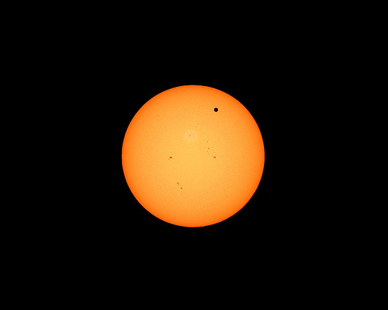 Transit_of_Venus_7-40pm_6952